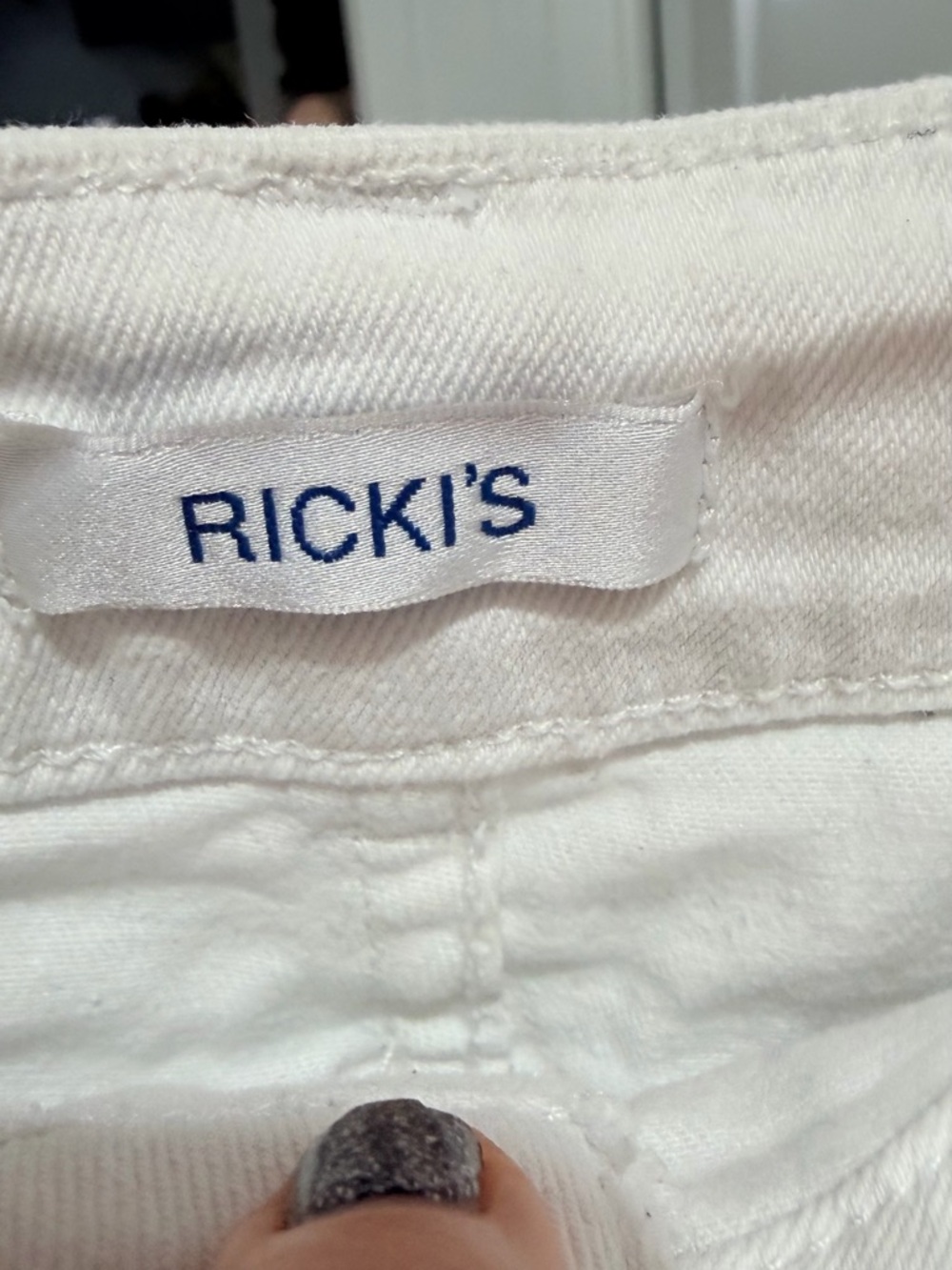 Ricki's White Denim Mini Skirt with Branded Label - Picture 3 of 3